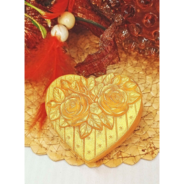 Mýdlové srdce velké růže zlaté