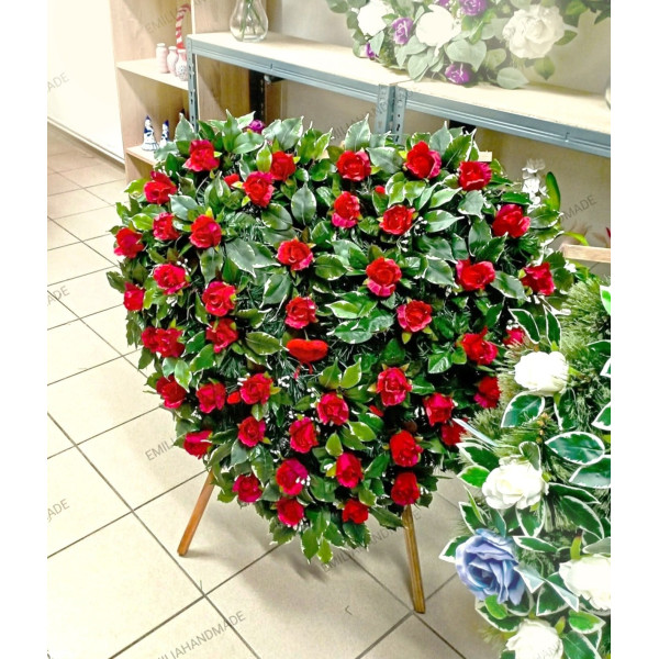 Pohřební věnec o průměru 80-100 cm poupata