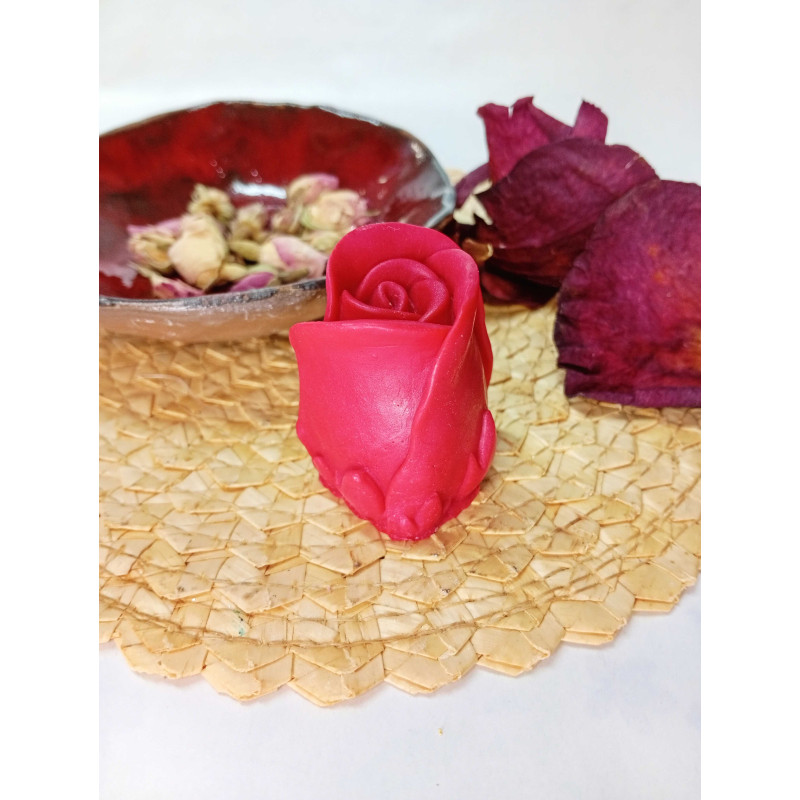 Mýdlová růže - poupě, červená